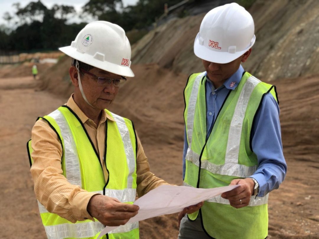 KKL Founder Inspecting The Earthwork Plans